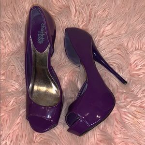 Purple platform pumps 💜